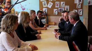 Média réf. 143 (6/11): François Hollande à Dieudonne Média réf. 143 (6/11): François Hollande à Dieudonne
